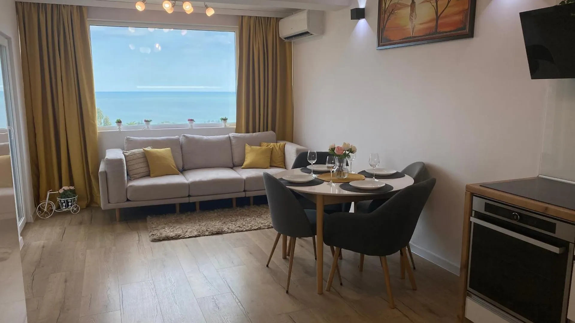 Unique Sea View Apartment Varna